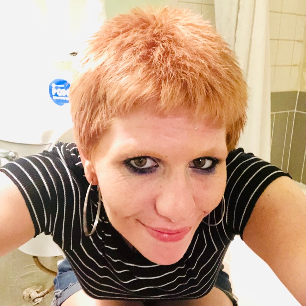 Meet your Posher, Kimberly carolynn